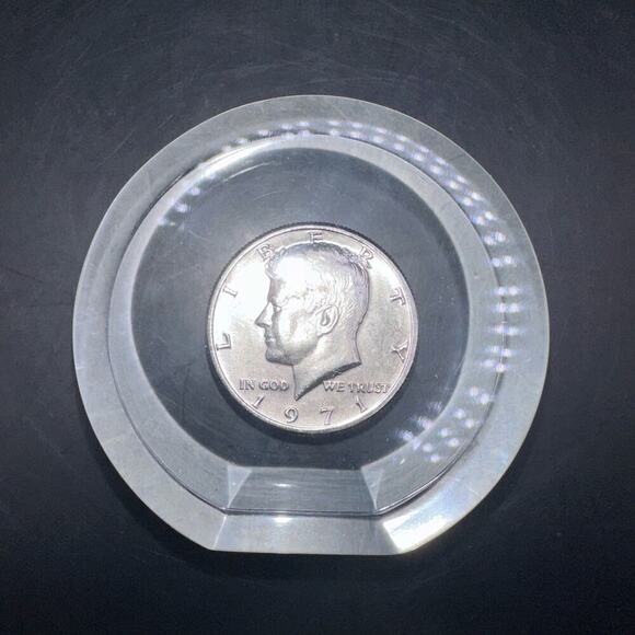 NOS Vintage Clear Lucite Encased 1971 Half Dollar Uncirculated Paperweight - Picture 1 of 6